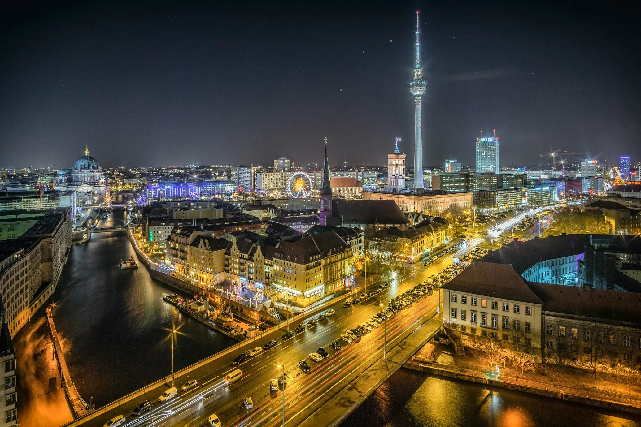 ul. Piękna 24, 00-549 Warszawa, Polska